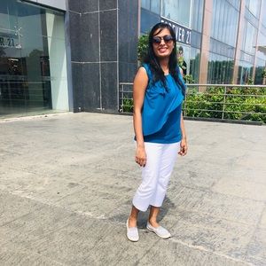 Meet your Posher, Kapilya